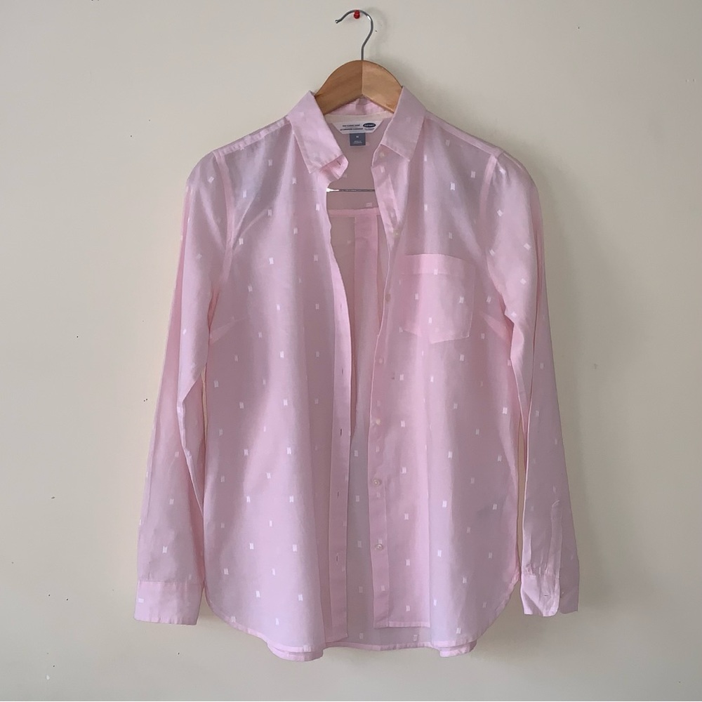 Old Navy The Classic Shirt - Long Sleeve Button Down Light Pink.